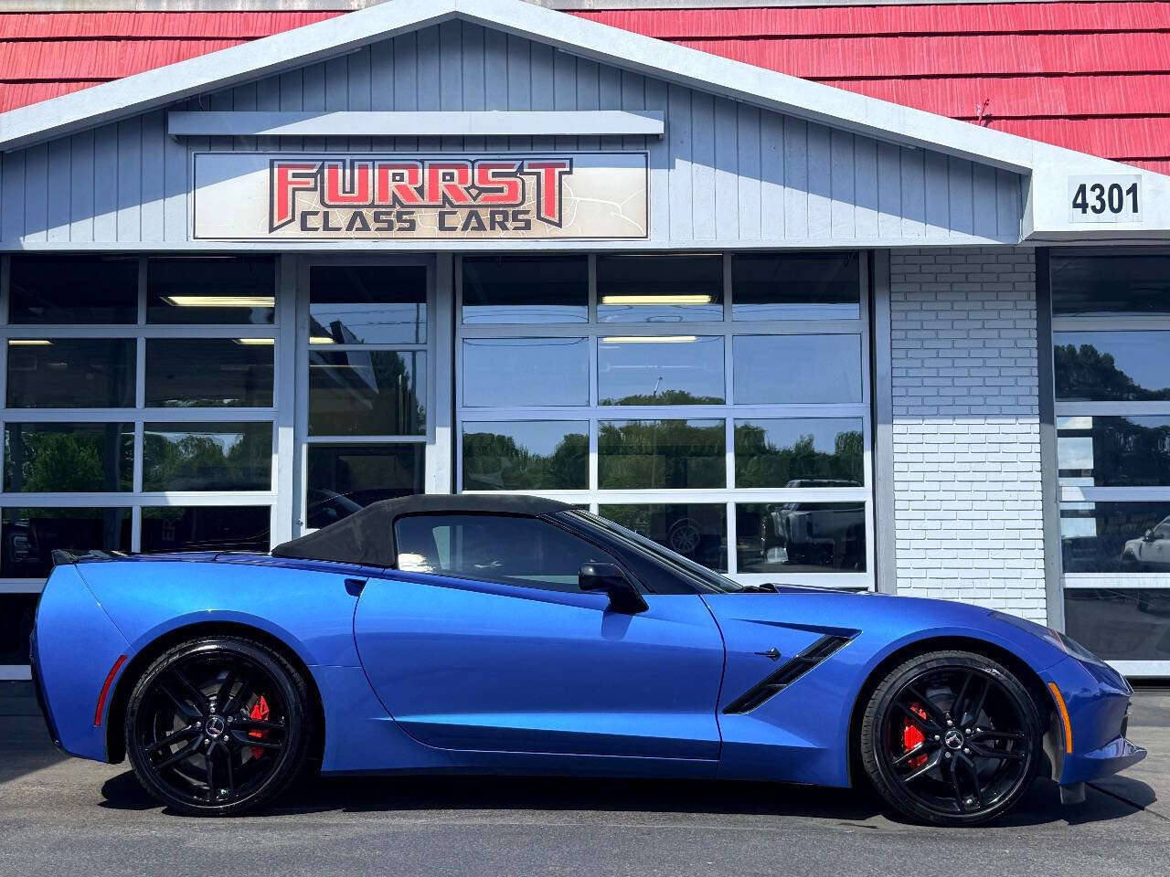 Used 2015 Chevrolet Corvette Stingray Convertible w/ 2LT Preferred Equipment Group RWD image 10