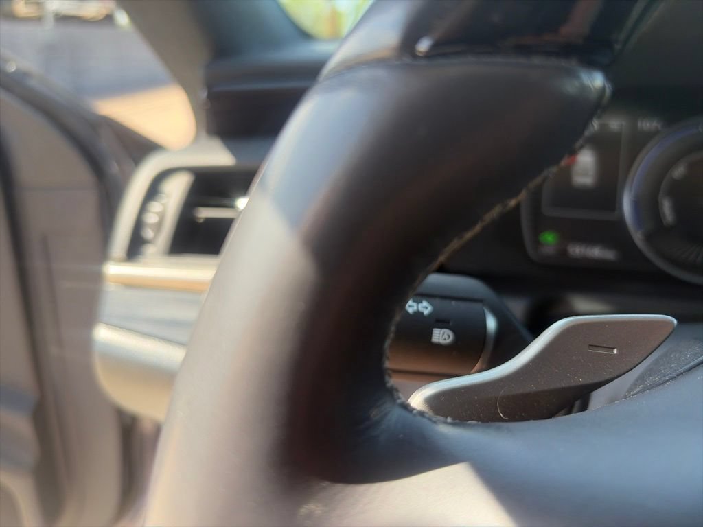 Used 2019 Lexus ES 300h w/ Premium Package FWD image 38