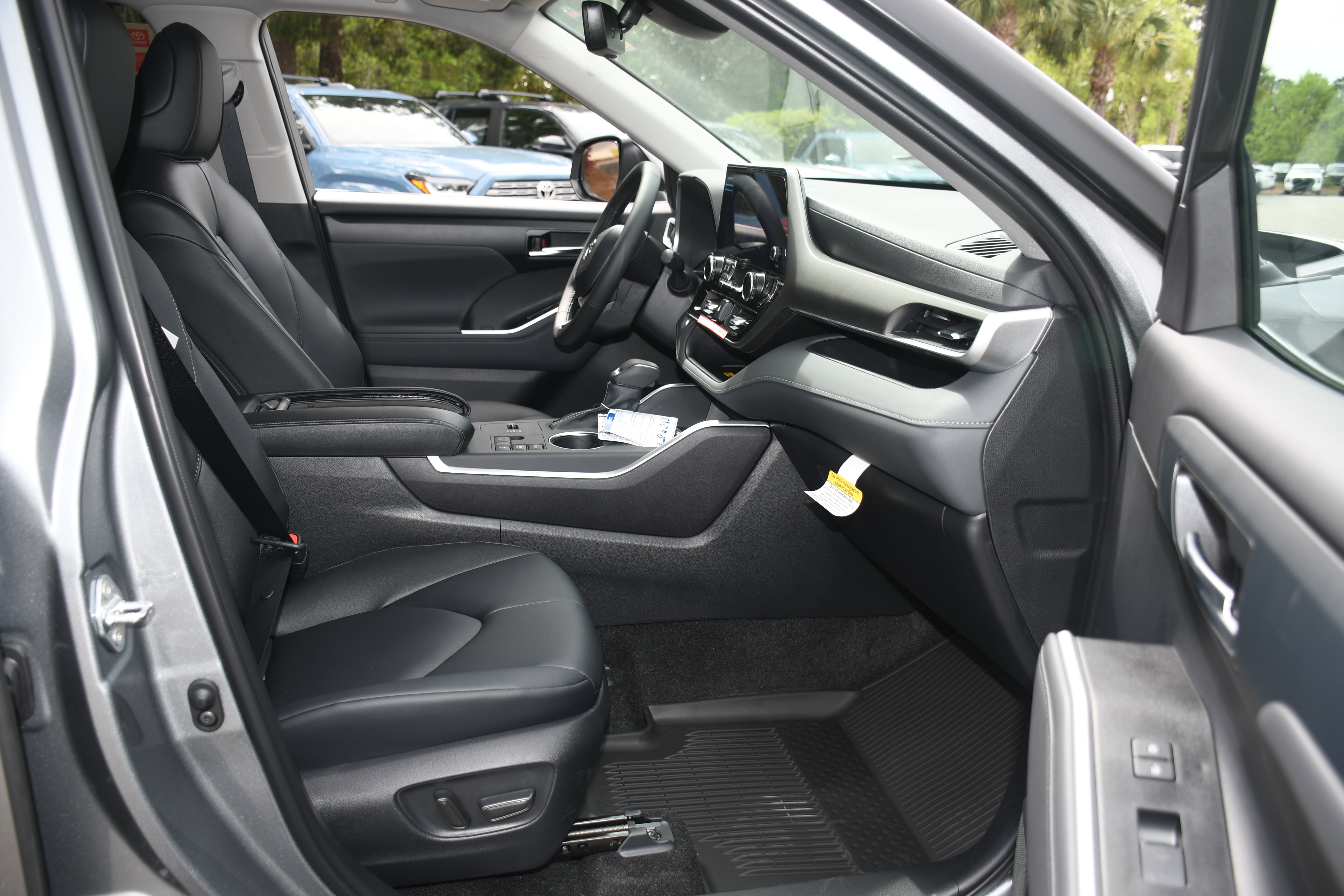 New 2026 Toyota Highlander XLE AWD/4WD image 11