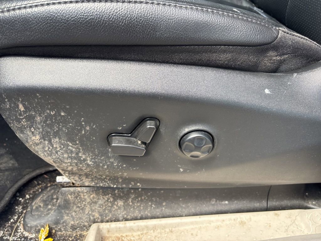 Used 2022 Chrysler Pacifica Touring-L FWD image 17