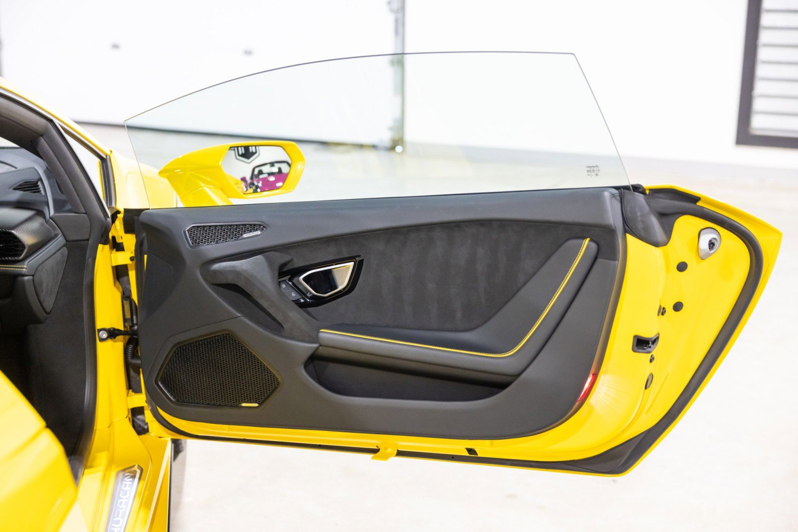 Used 2023 Lamborghini Huracan Tecnica RWD image 30