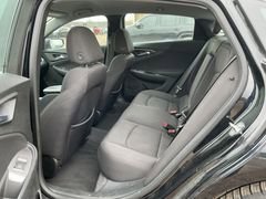 Used 2019 Chevrolet Malibu LT FWD image 12