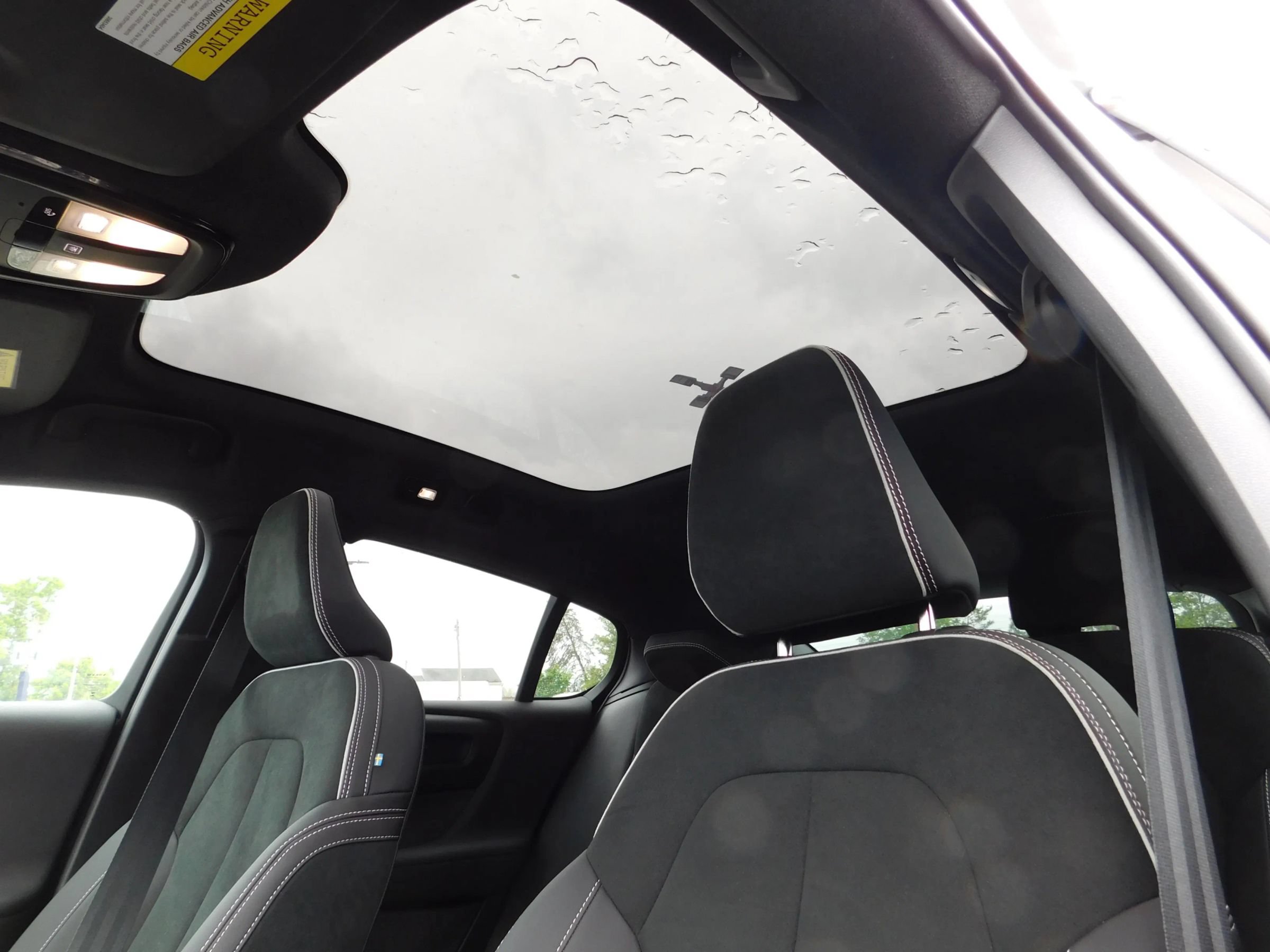 Used 2023 Volvo C40 P8 Recharge Ultimate AWD/4WD image 19