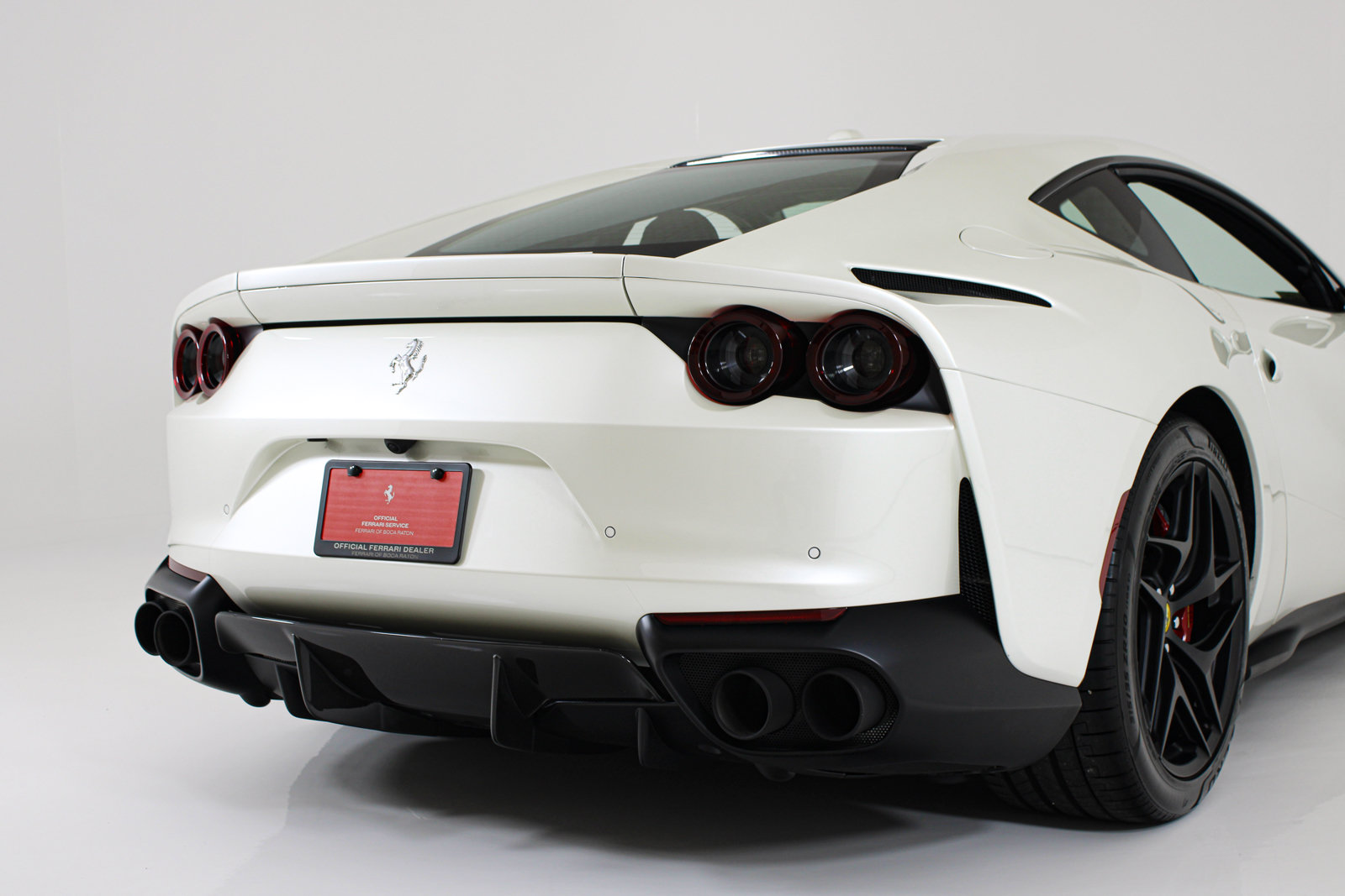 Used 2020 Ferrari 812 Superfast RWD image 9