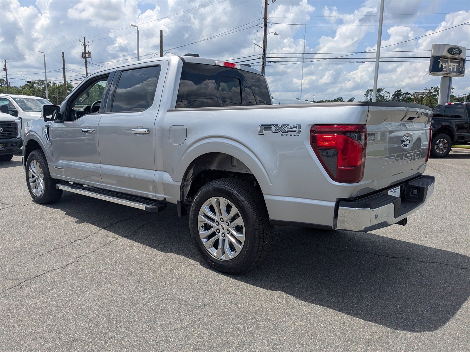 New 2025 Ford F150 XLT w/ Equipment Group 303A High image 6