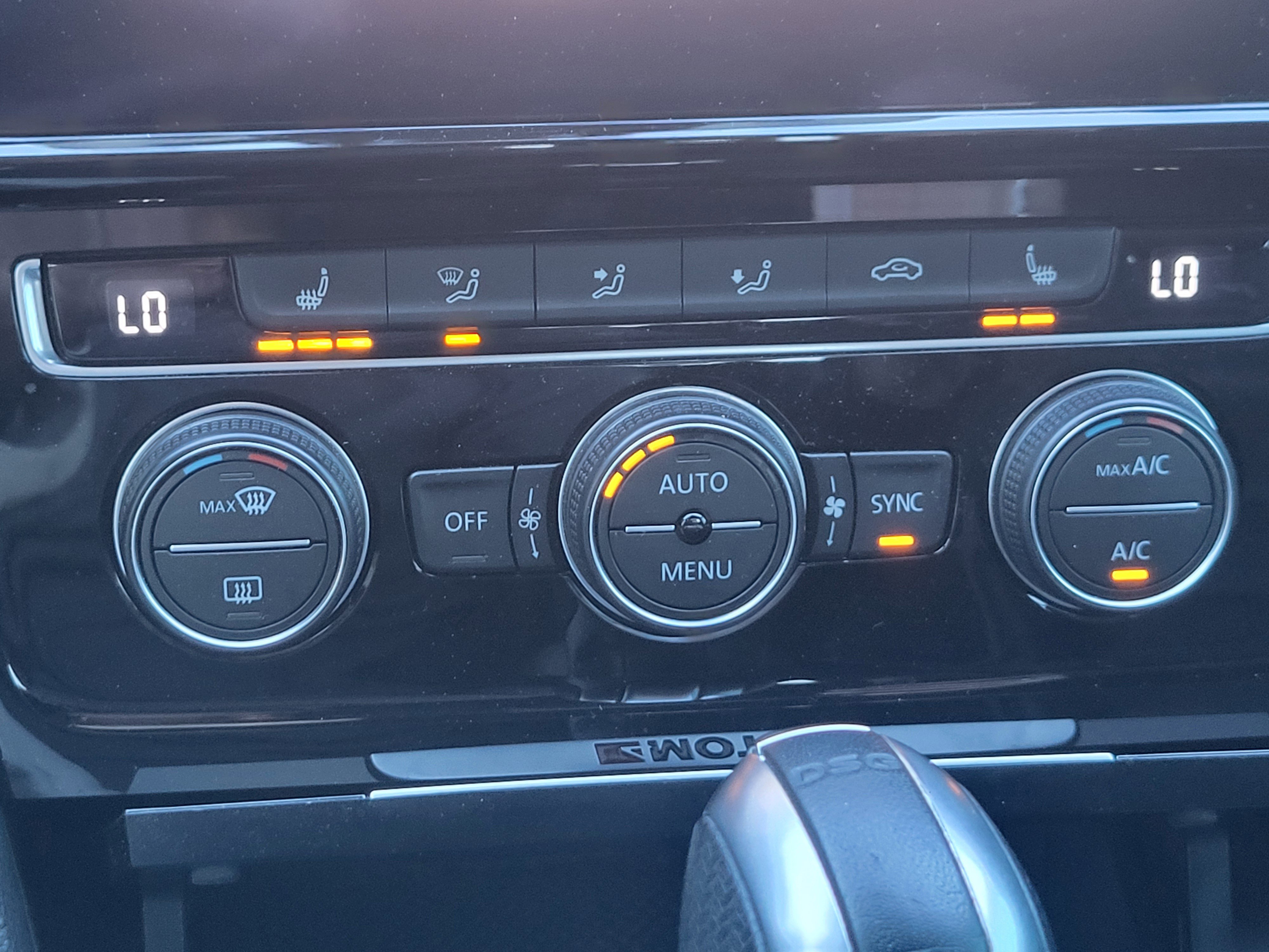 Used 2018 Volkswagen Golf R DCC & Navigation 4Motion image 35