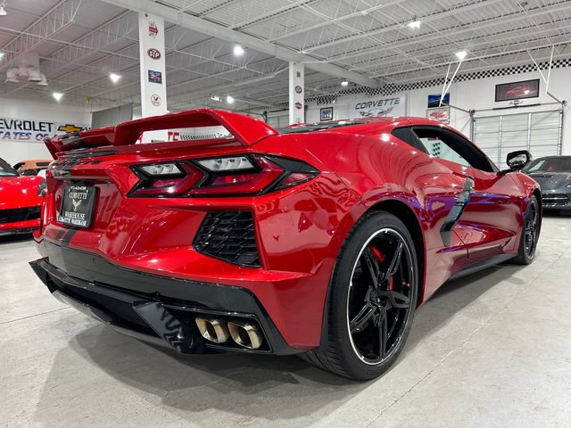 Used 2022 Chevrolet Corvette Stingray Preferred Cpe w/ Z51 Performance Package RWD image 3