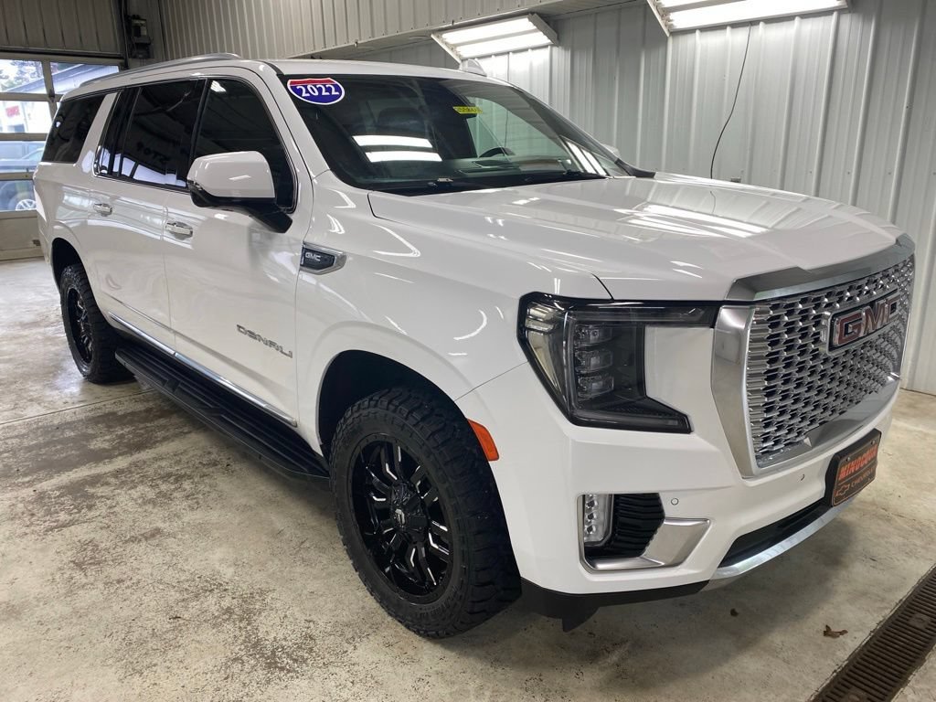 Used 2022 GMC Yukon XL Denali AWD/4WD image 5
