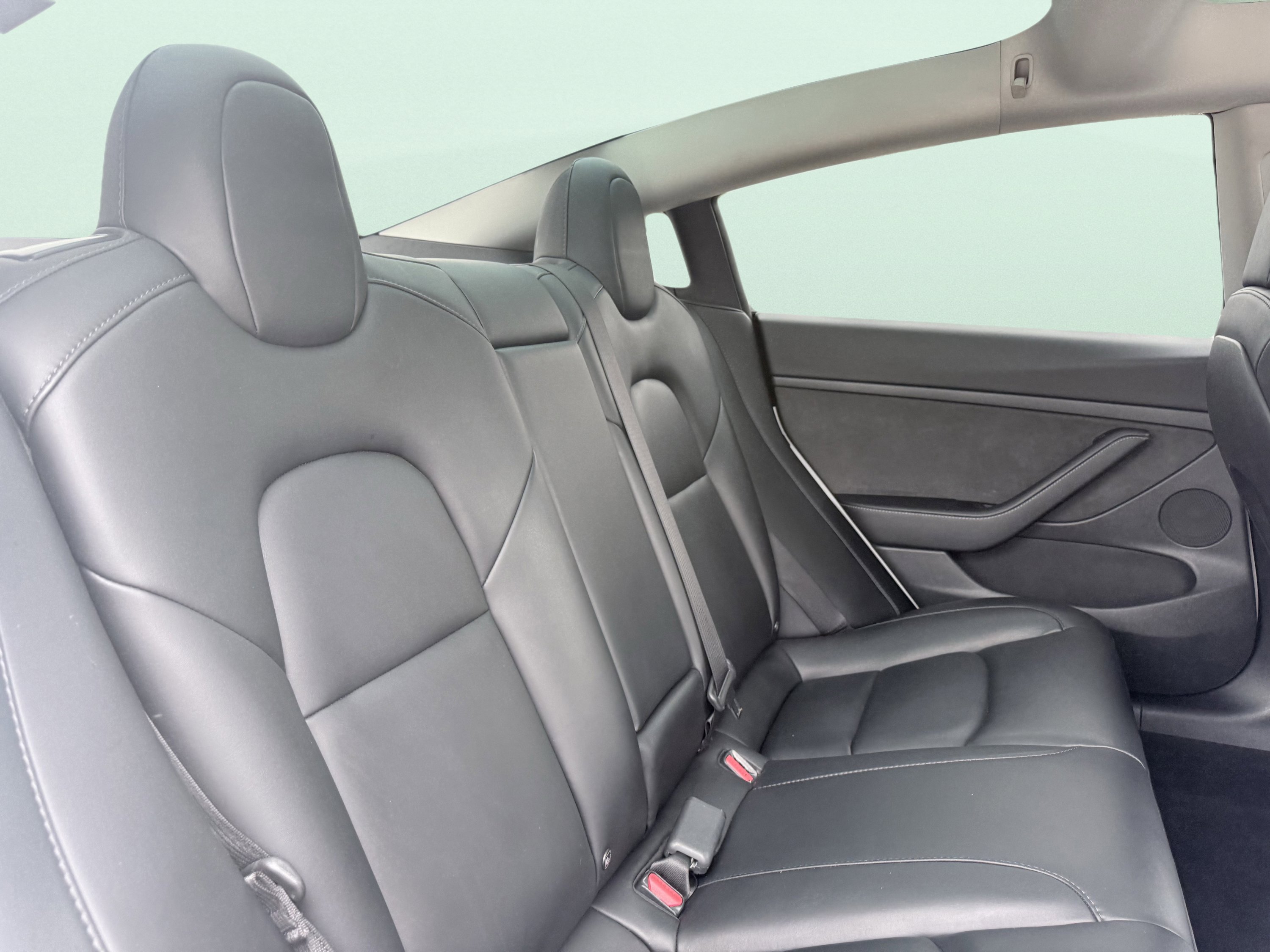 Used 2023 Tesla Model 3 Standard Range image 45