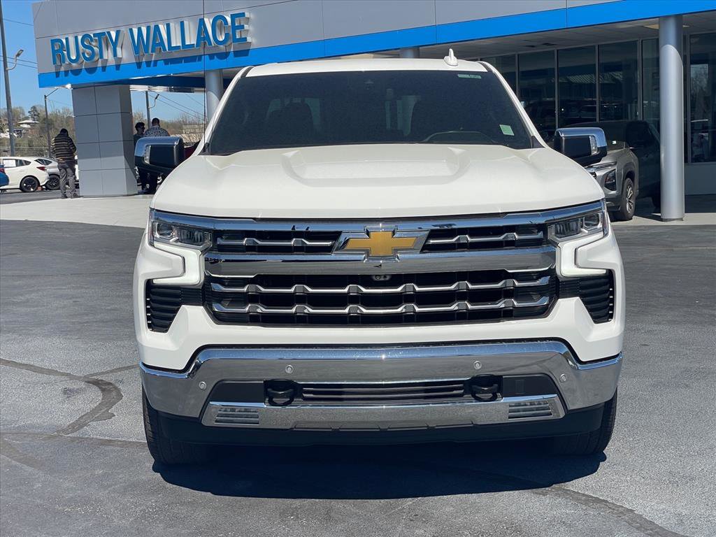 Used 2023 Chevrolet Silverado 1500 LTZ image 2