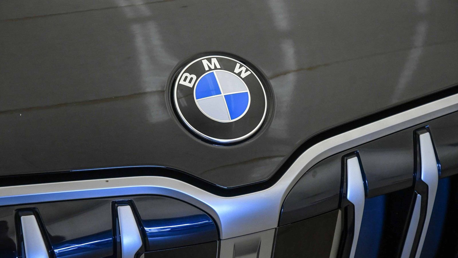 Used 2025 BMW X1 xDrive28i w/ Convenience Package image 8