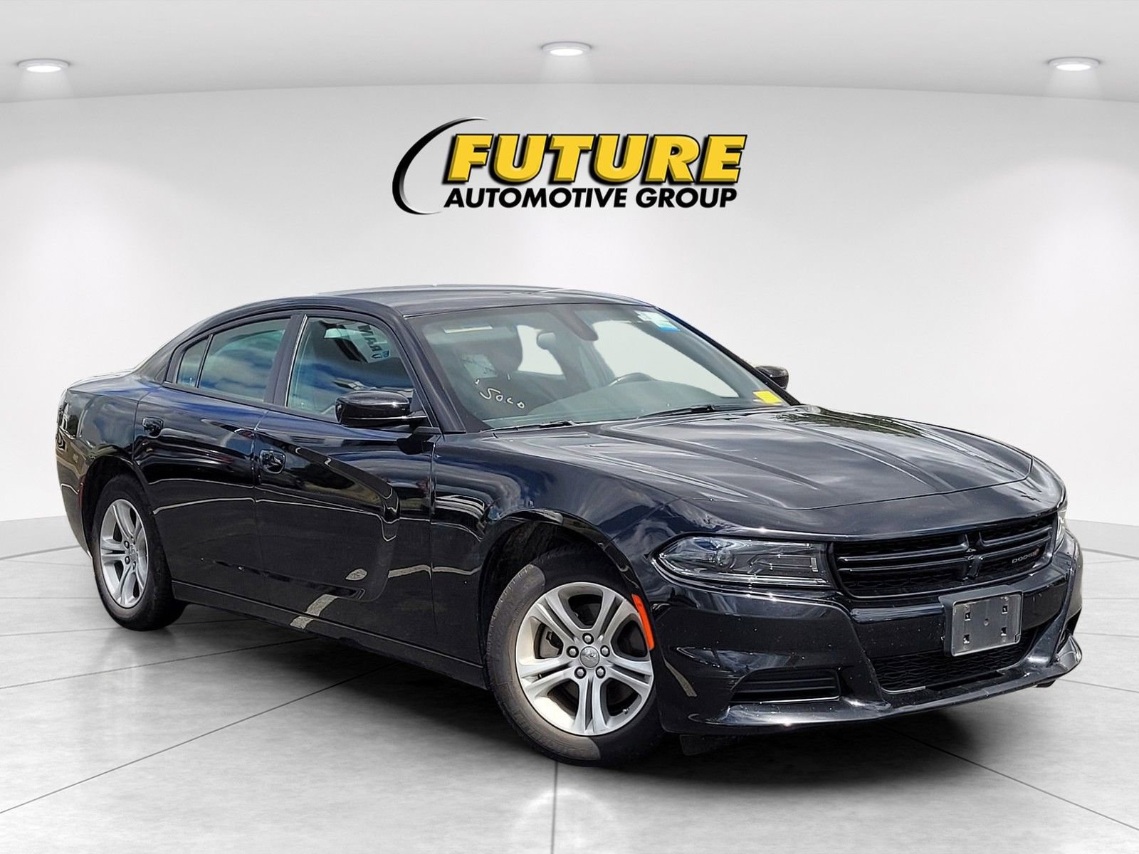 Used 2023 Dodge Charger SXT image 1