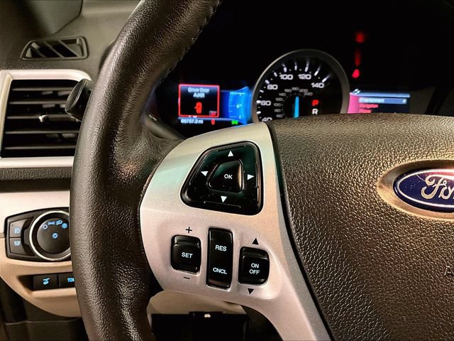 Used 2015 Ford Explorer XLT w/ Equipment Group 202B AWD/4WD image 18