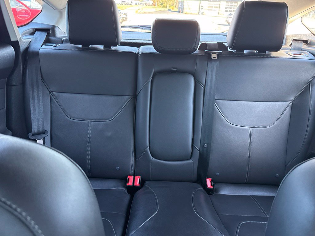 Used 2018 Ford Focus Titanium FWD image 17
