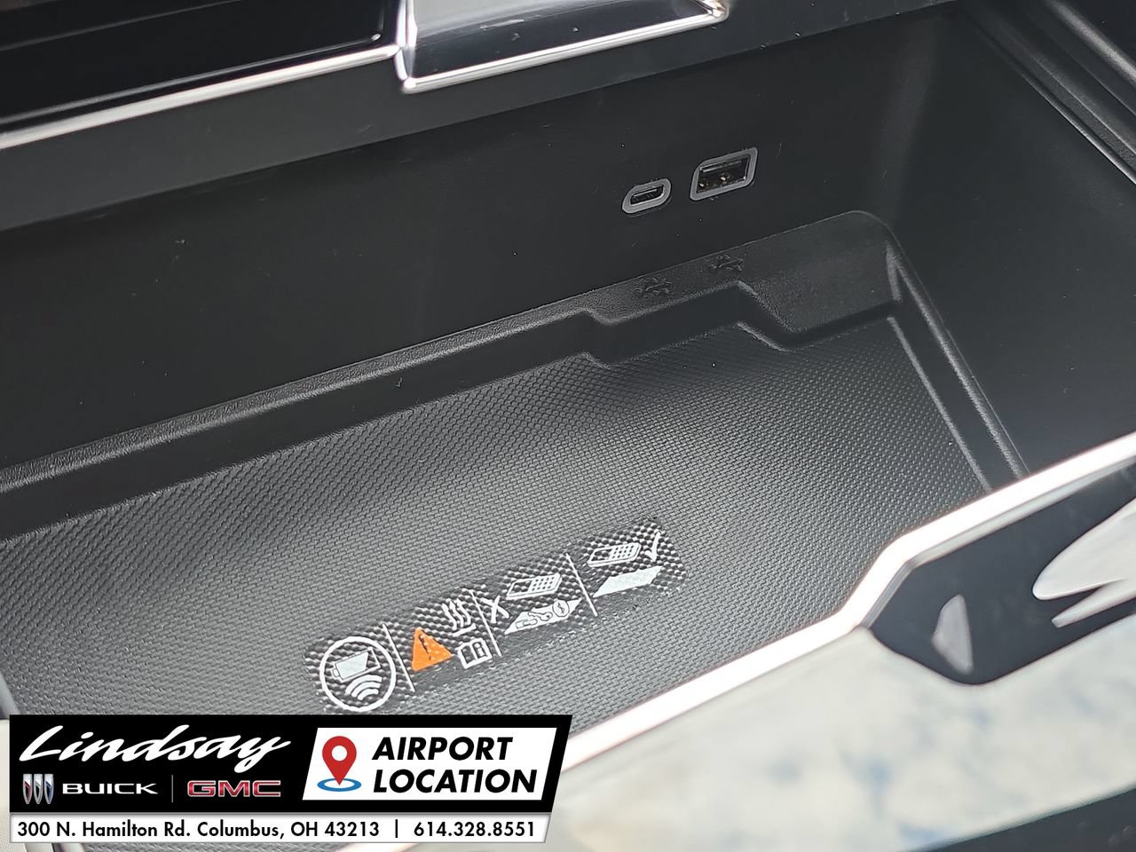 New 2026 GMC Yukon Denali w/ Sun & Power Step Package AWD/4WD image 40