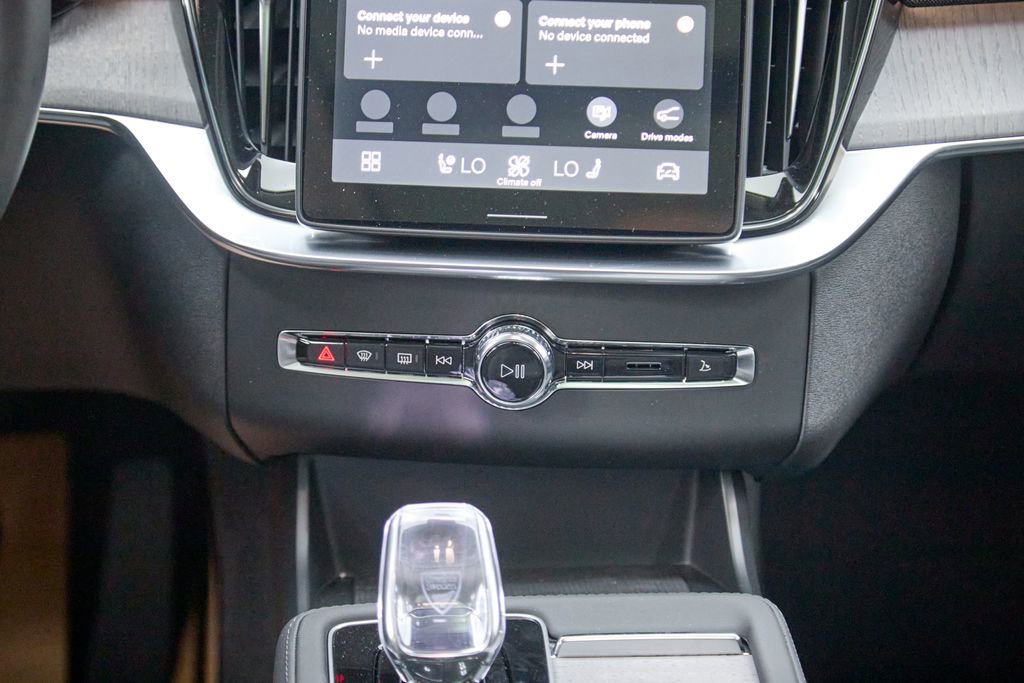 New 2026 Volvo XC90 T8 Ultra w/ Protection Package image 31