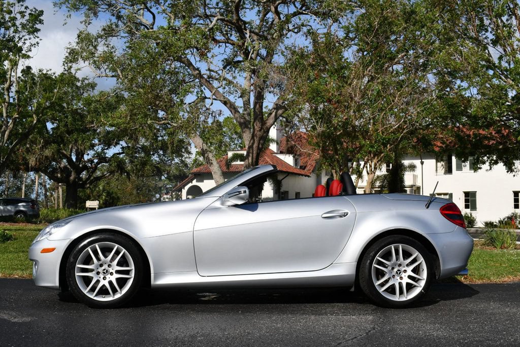 Used 2009 Mercedes-Benz SLK 300 image 26