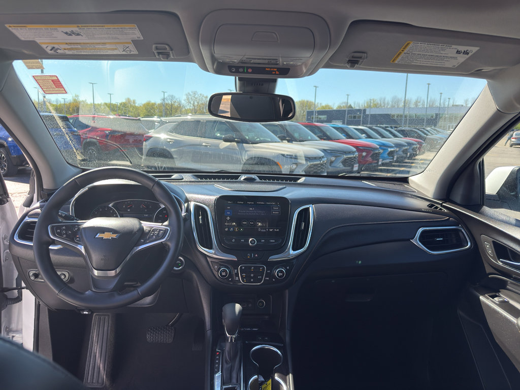 Used 2024 Chevrolet Equinox Premier AWD/4WD image 29