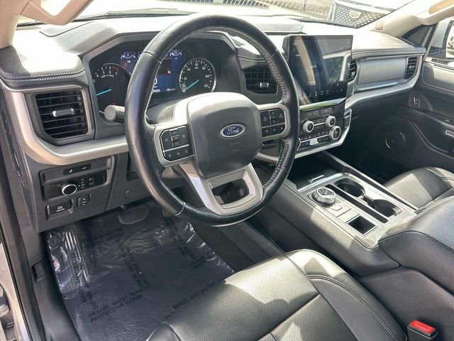Used 2024 Ford Expedition XLT RWD image 9
