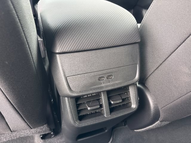 Used 2025 Chevrolet Equinox LT AWD/4WD image 13