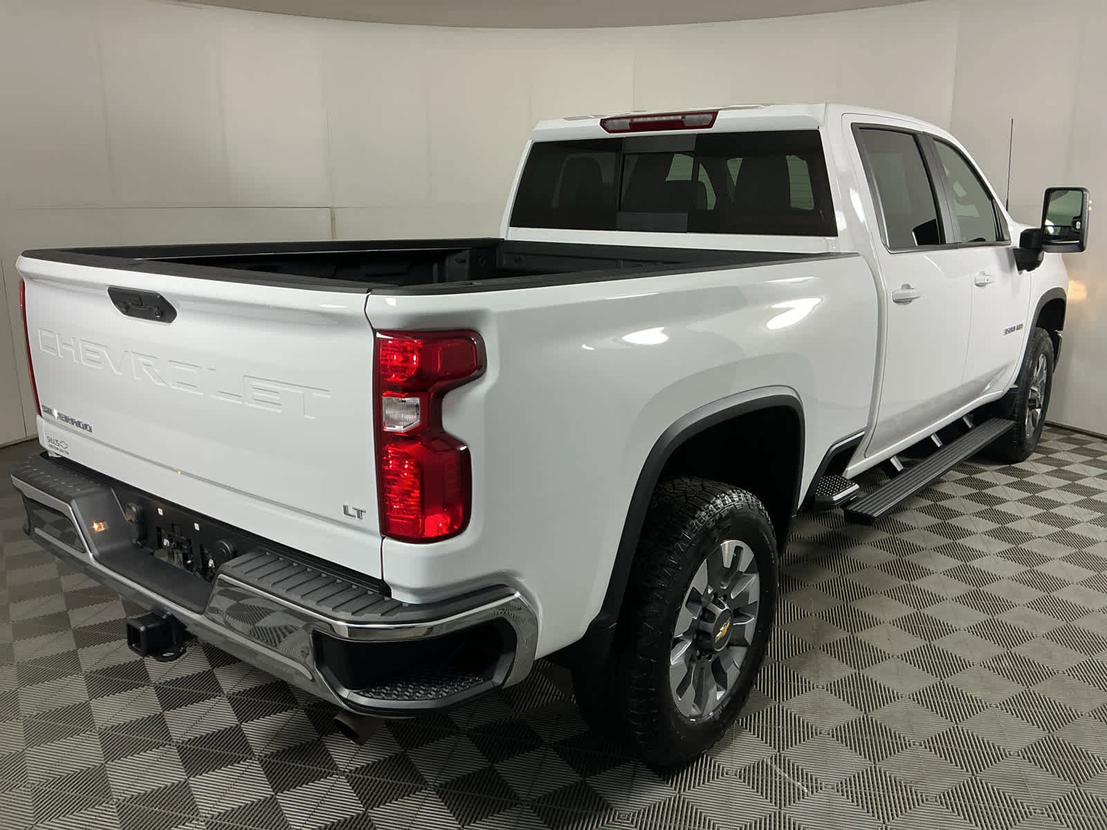 Used 2024 Chevrolet Silverado 3500 LT w/ Convenience Package image 14