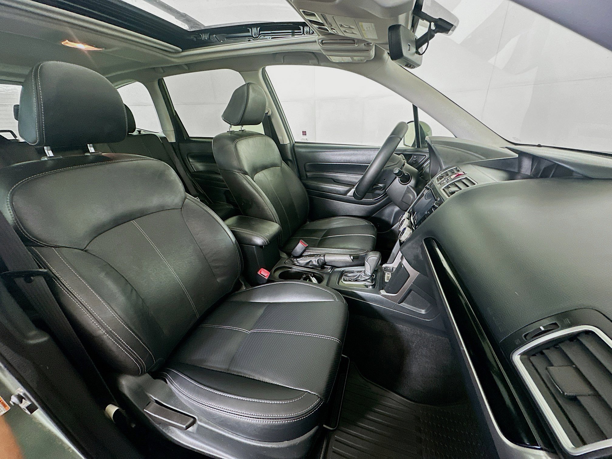 Used 2017 Subaru Forester 2.5i Touring image 32