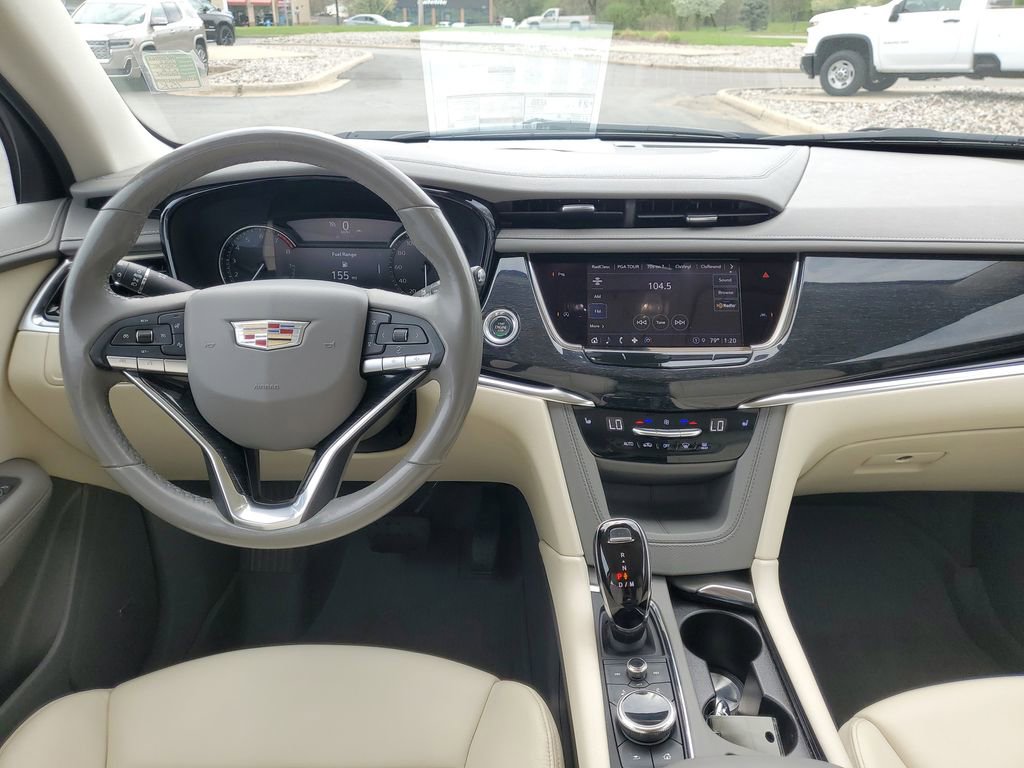 Used 2022 Cadillac XT6 Premium Luxury w/ LPO, Floor Liner Package AWD/4WD image 28