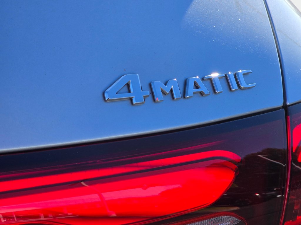 Used 2026 Mercedes-Benz GLC 300 4MATIC image 34