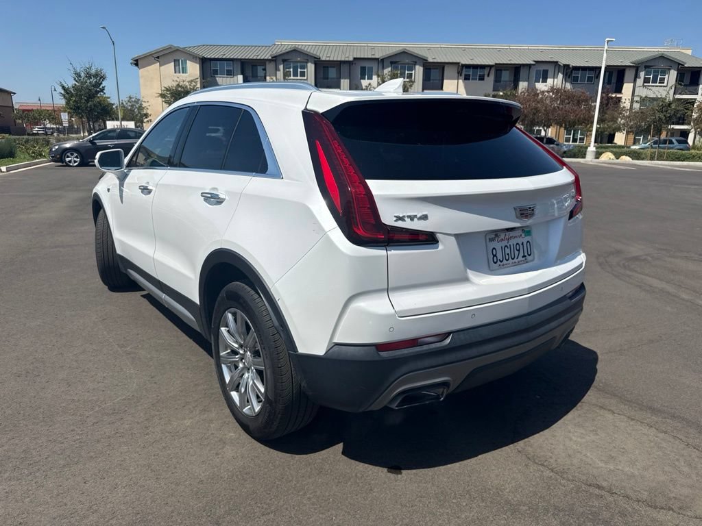 Used 2019 Cadillac XT4 Premium Luxury w/ Enhanced Visibility Package FWD image 14