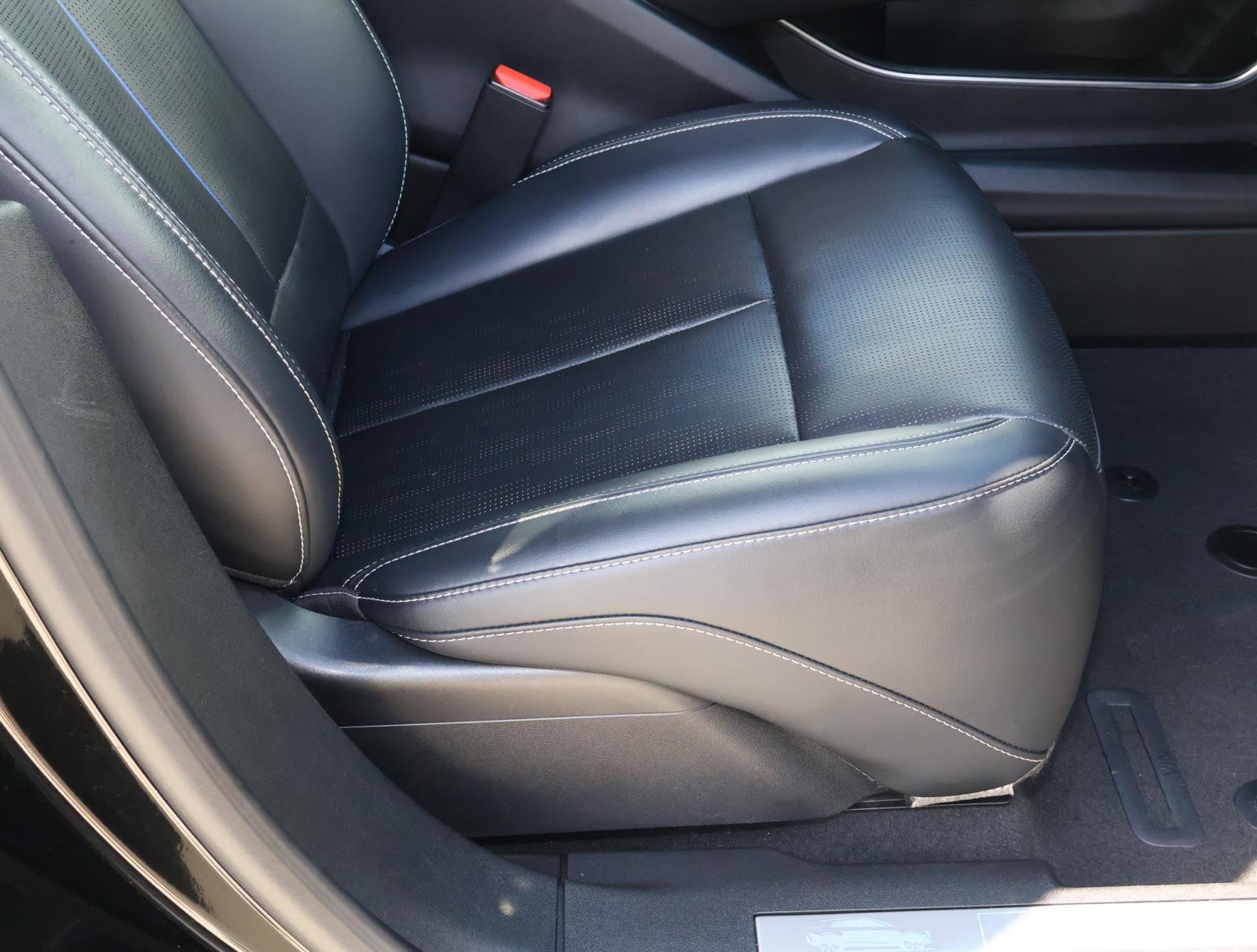 Certified 2024 Cadillac Lyriq Sport image 24