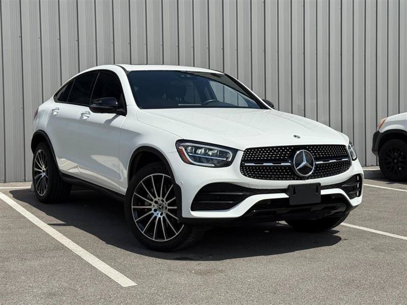 Used 2023 Mercedes-Benz GLC 300 4MATIC Coupe image 4