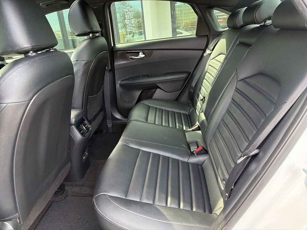 Used 2022 Kia Forte GT-Line w/ GT-Line Premium Package image 17