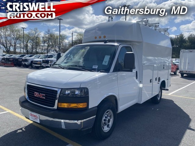 New 2024 GMC Savana 3500 w/ Power Convenience Package
