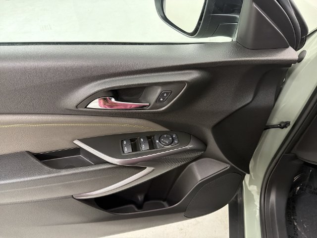 Certified 2024 Chevrolet Trax ACTIV w/ Sunroof Package FWD image 22
