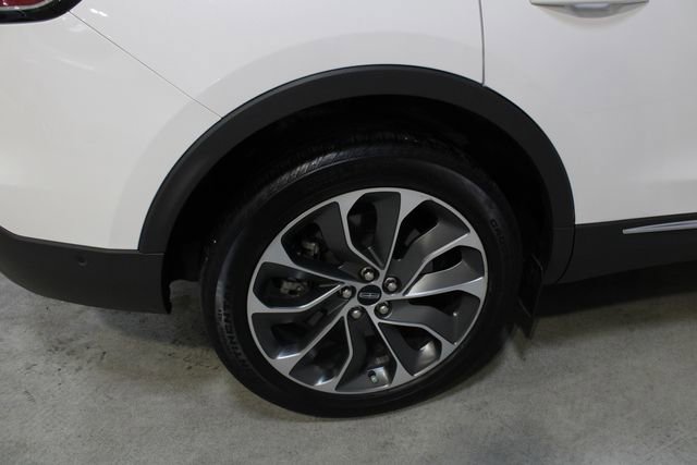Used 2023 Lincoln Nautilus Reserve w/ Equipment Group 201A AWD/4WD image 29