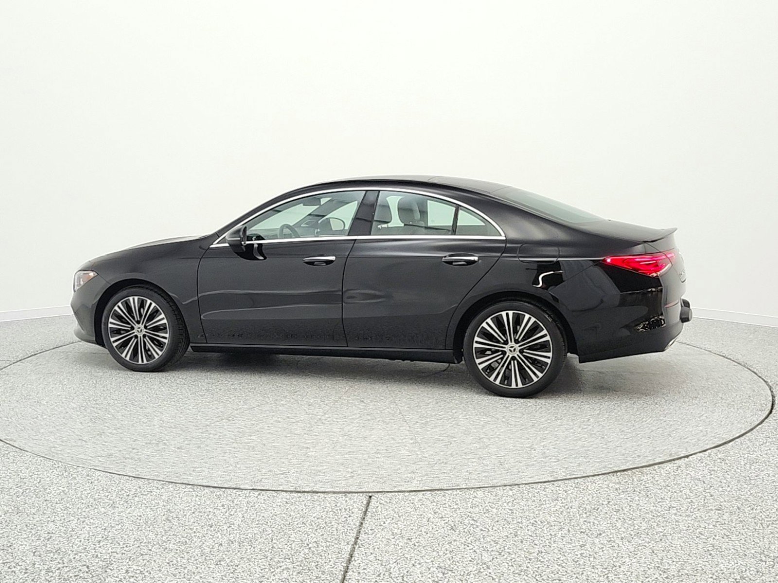 Used 2023 Mercedes-Benz CLA 250 image 8