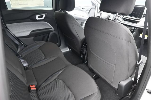 Used 2025 Jeep Compass Sport AWD/4WD image 9