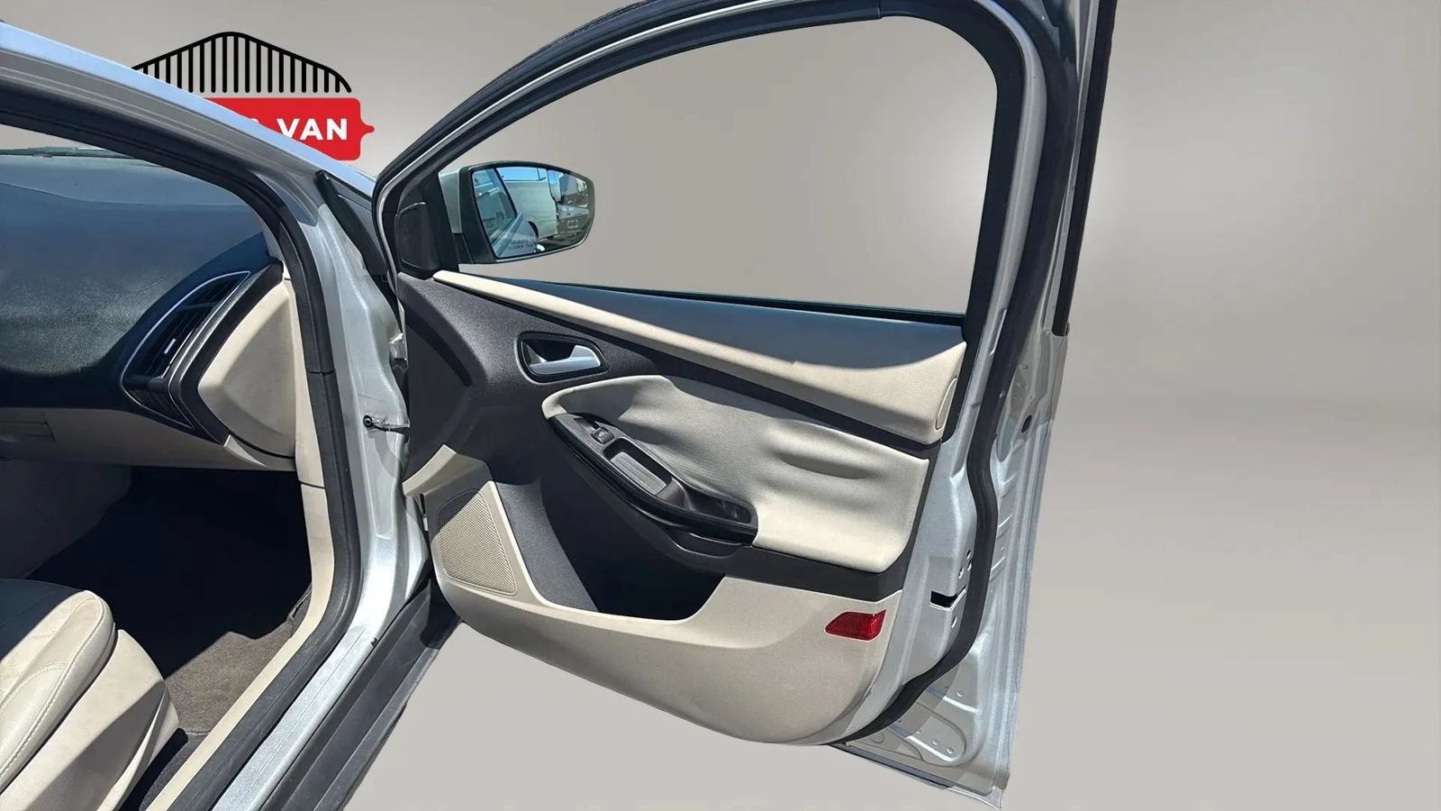 Used 2013 Ford Focus Electric Hatchback FWD image 25