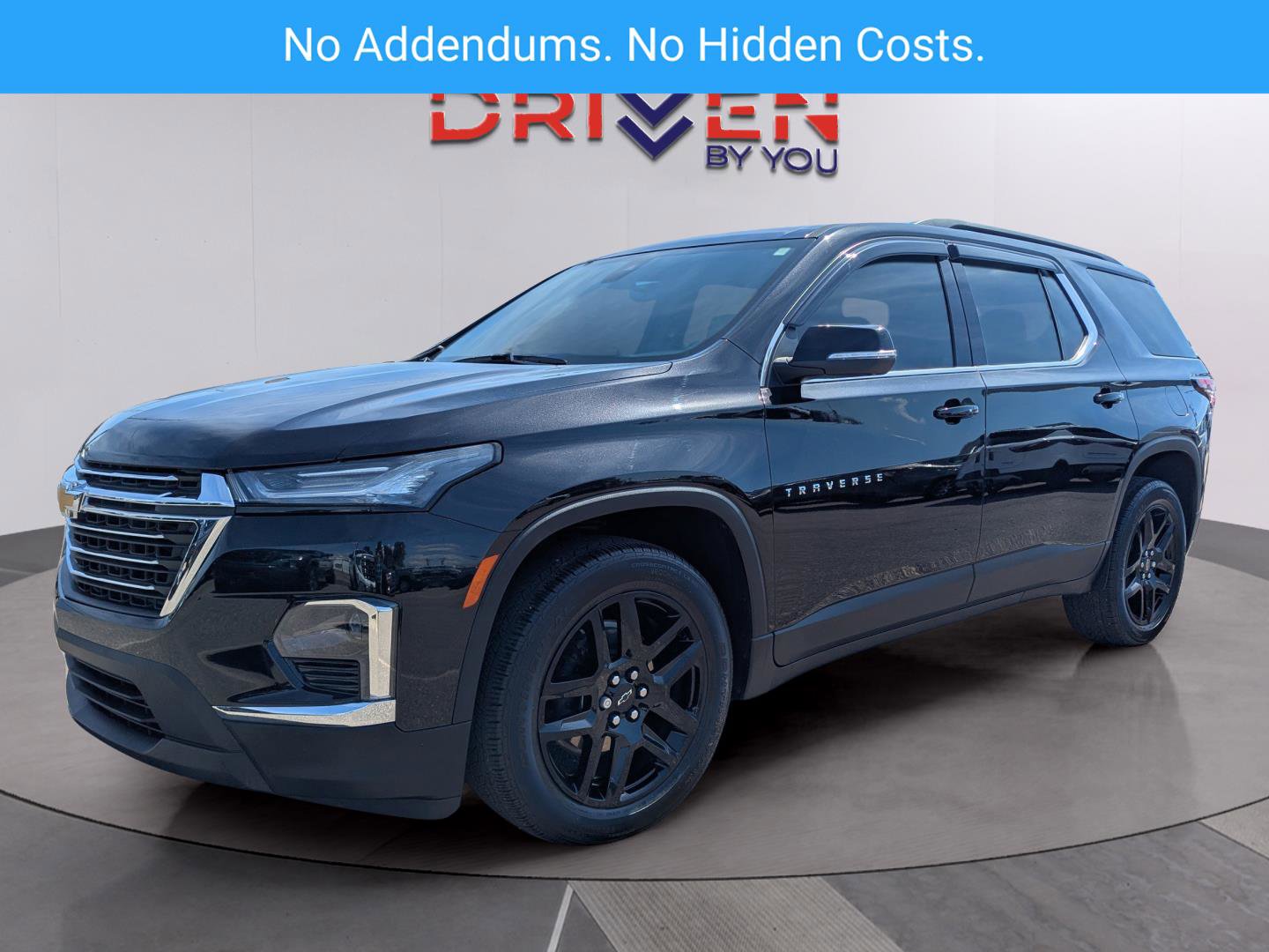 Used 2023 Chevrolet Traverse LT