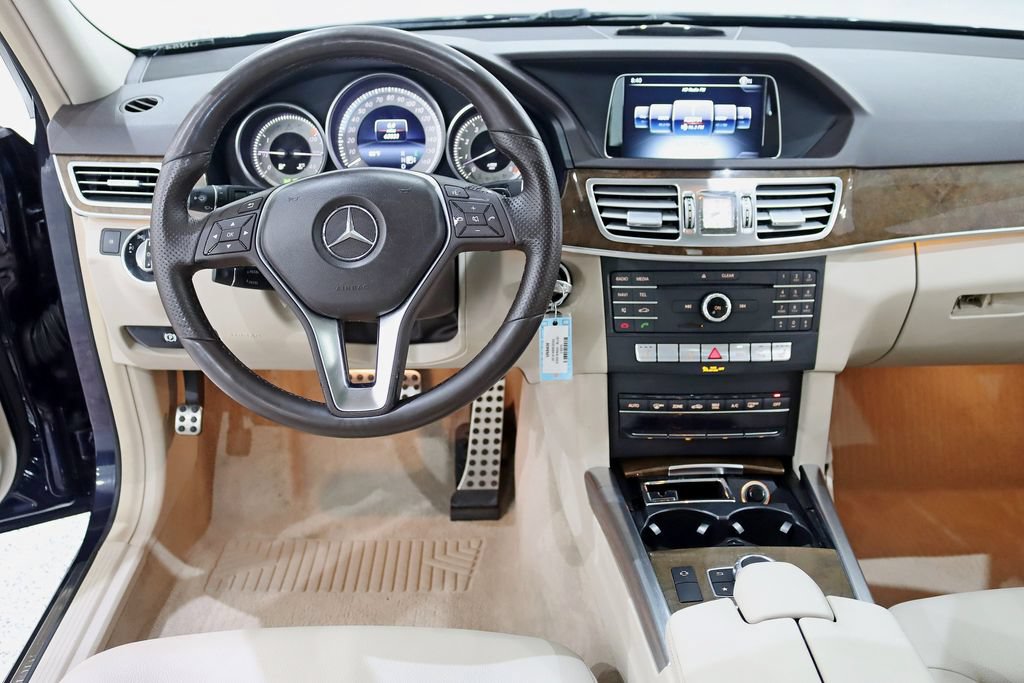 Used 2016 Mercedes-Benz E 350 4MATIC Wagon w/ Premium Package image 12