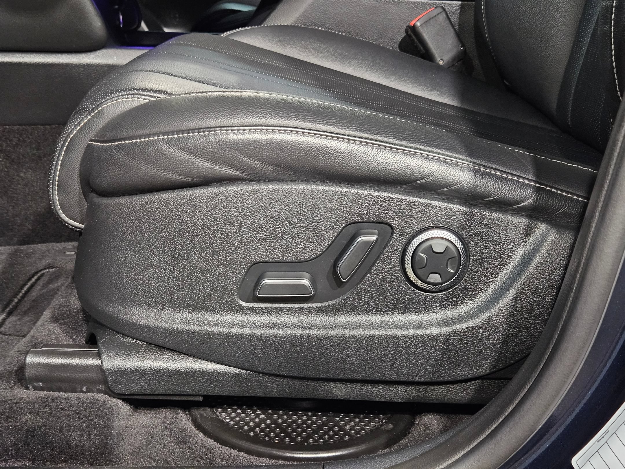 Used 2024 Genesis GV80 2.5T AWD/4WD image 23