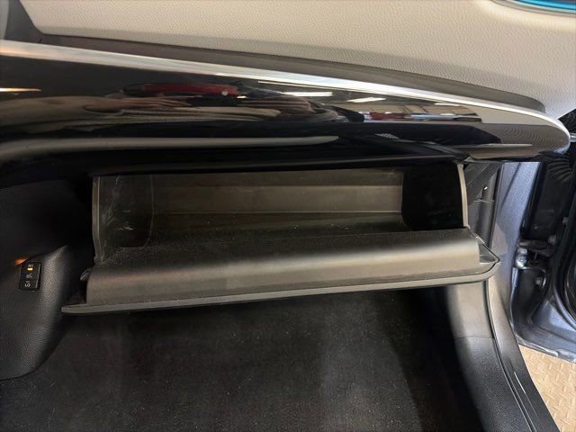 Used 2017 Toyota Prius Prime Advanced w/ Carpet Mat Package image 32