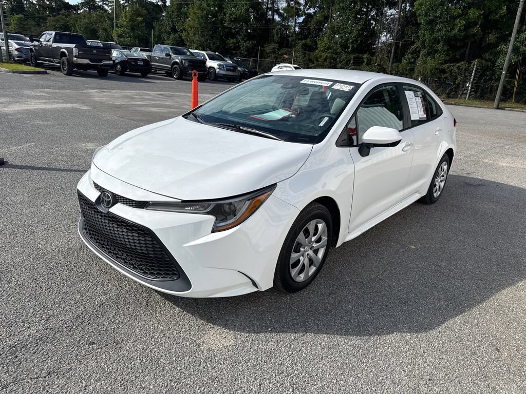 Used 2022 Toyota Corolla LE FWD video 3