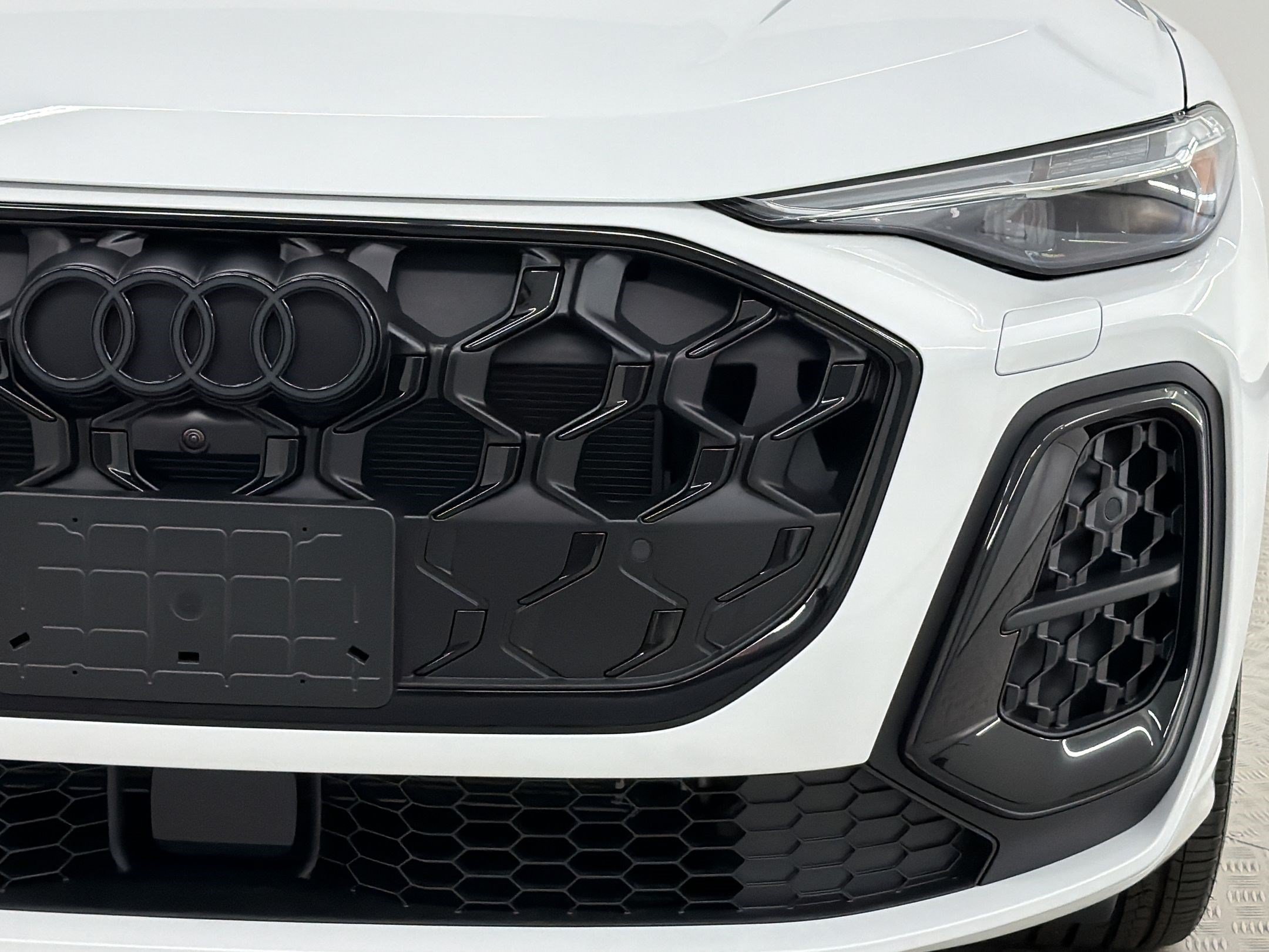 New 2026 Audi SQ5 Prestige AWD/4WD image 12