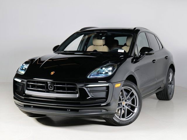 Certified 2026 Porsche Macan AWD/4WD image 1
