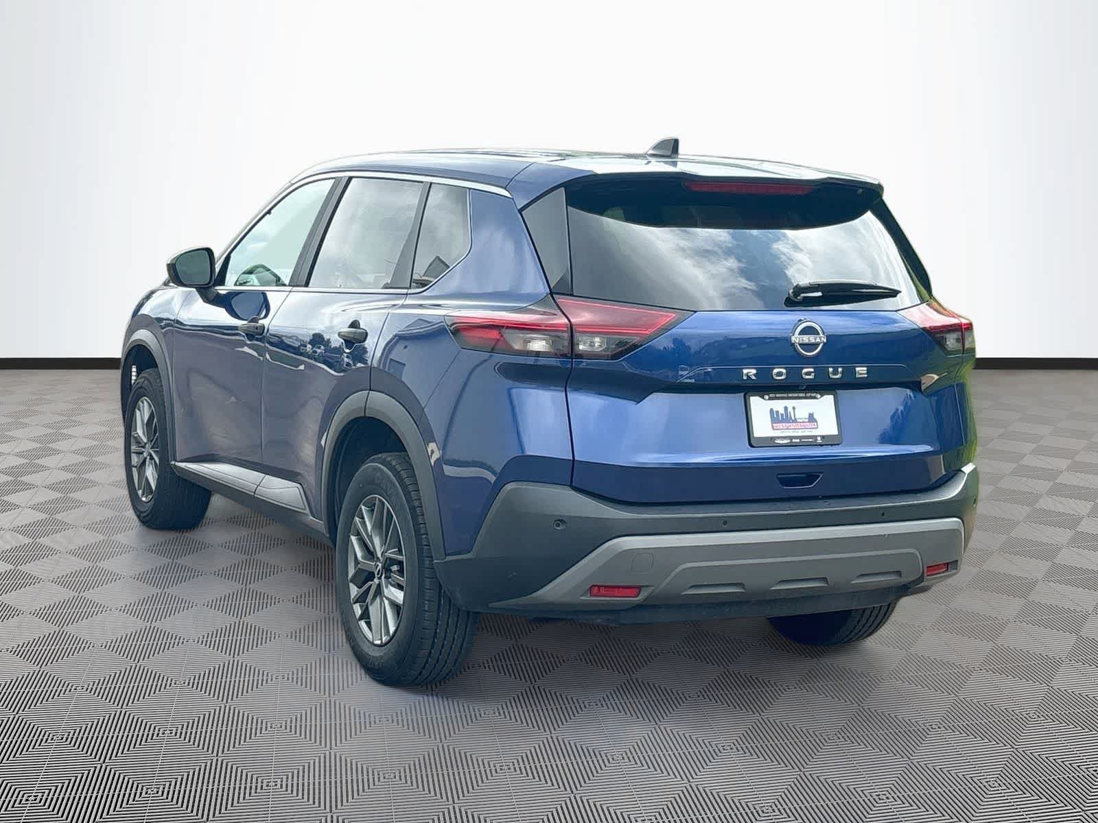 Used 2023 Nissan Rogue S FWD image 7