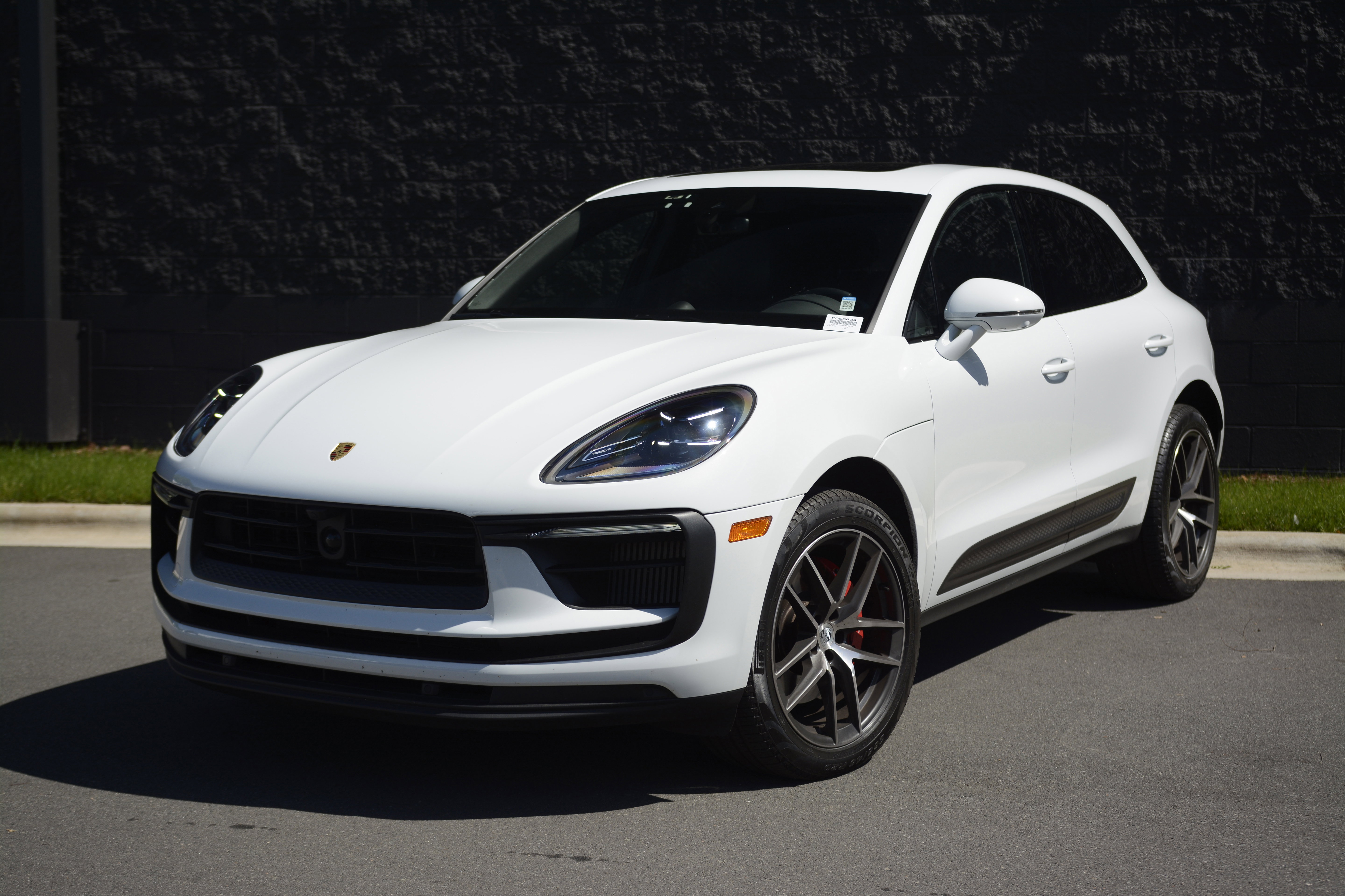 Certified 2022 Porsche Macan S AWD/4WD image 42