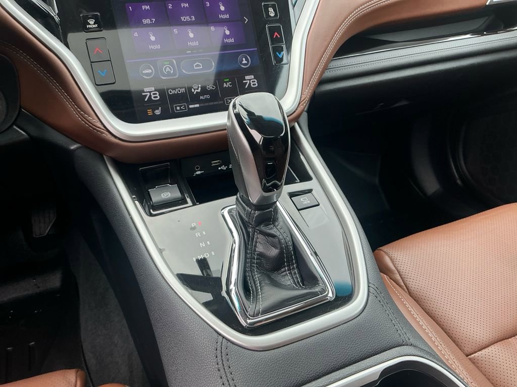 Used 2022 Subaru Outback Touring image 12