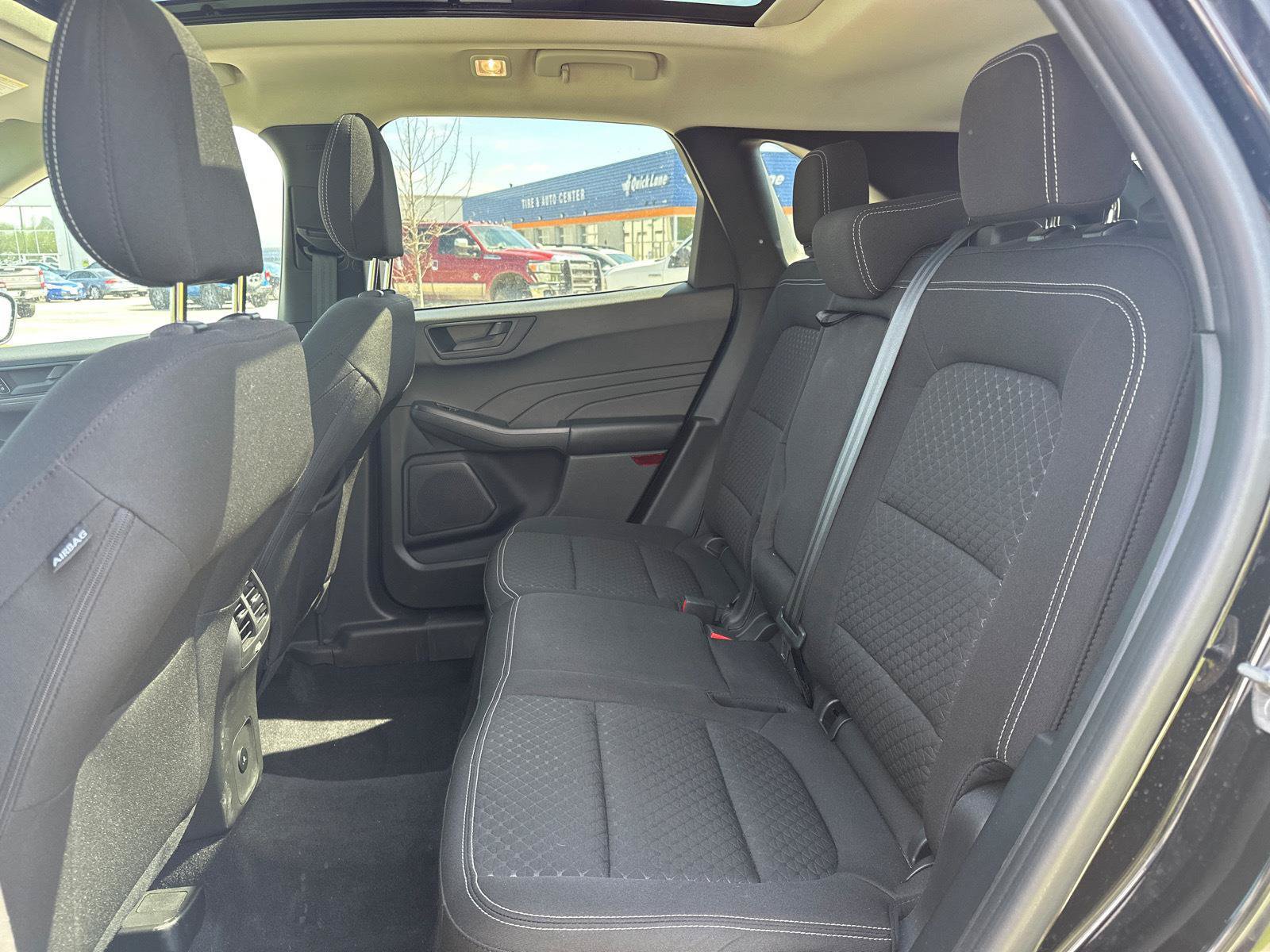 Used 2023 Ford Escape Active w/ Tech Pack #1 AWD/4WD image 7