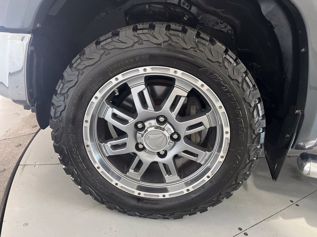 Used 2018 Toyota Tundra SR5 w/ SR5 Upgrade Package AWD/4WD image 14